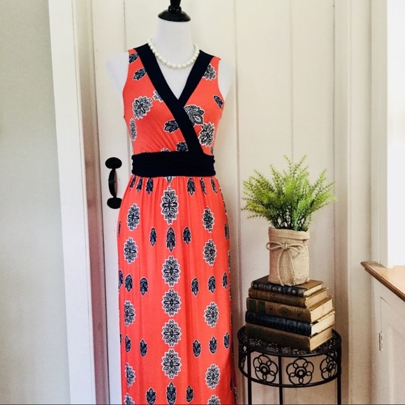 Gorgeous maxi dress - Picture 1 of 8